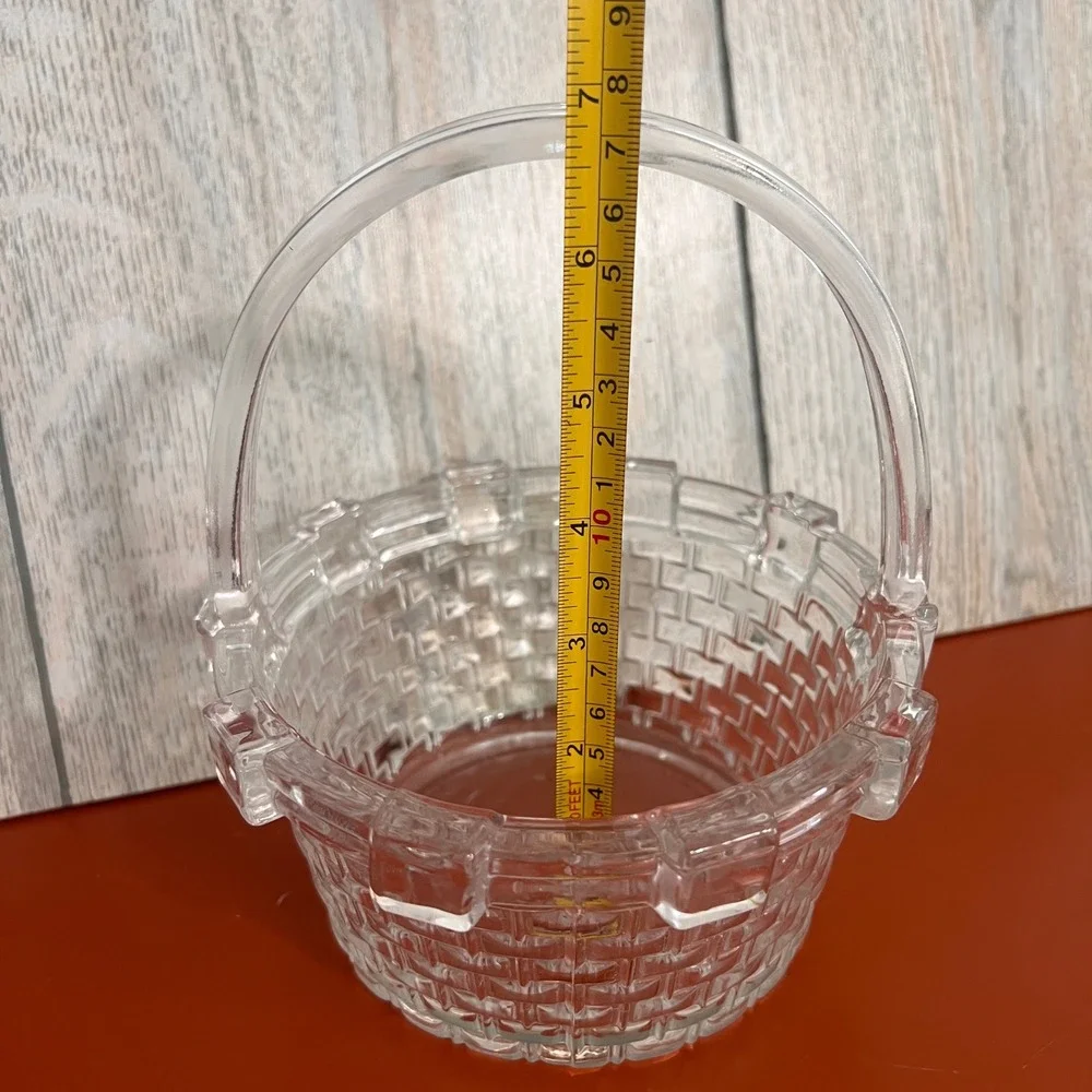 Vintage‎ Clear Pressed Glass Basketweave Candy Dish with Handle Decorative Bowl